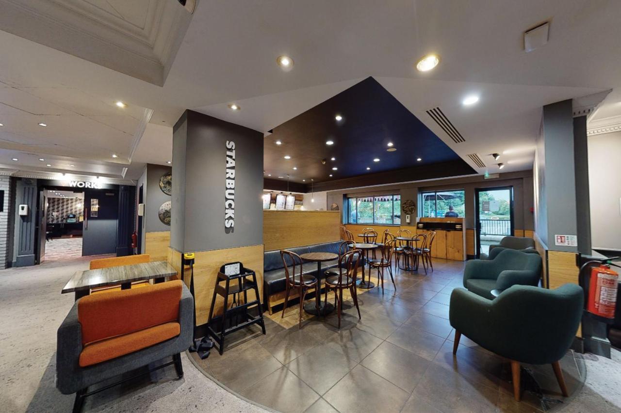 Village Hotel Leeds North Exterior foto